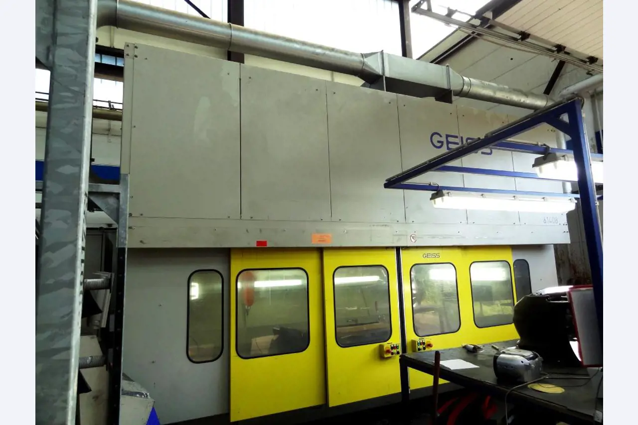 Machines for the manufacturing of foamed <br>and injected attachments and spare parts <br>for the automotive sector-1