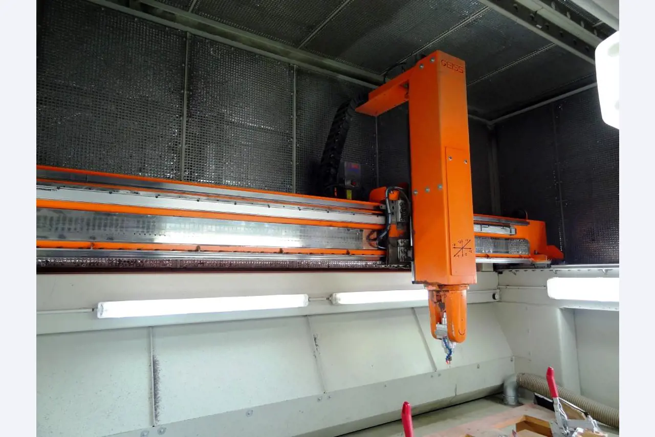 Machines for the manufacturing of foamed <br>and injected attachments and spare parts <br>for the automotive sector-7