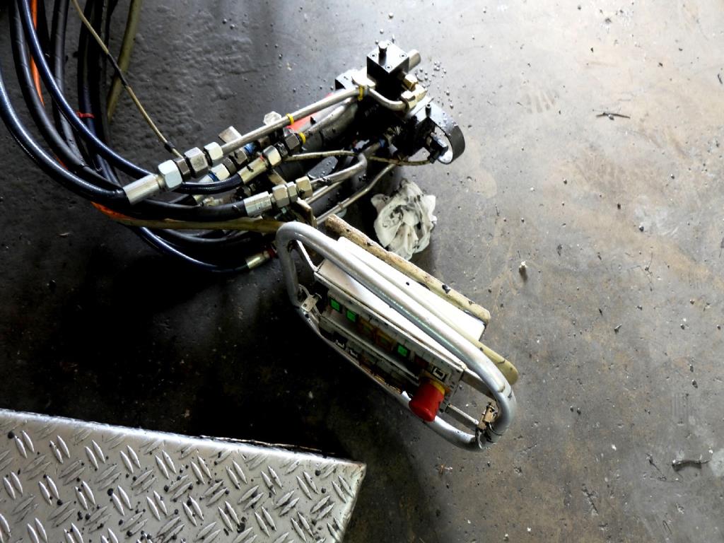 Machines for the manufacturing of foamed <br>and injected attachments and spare parts <br>for the automotive sector-13