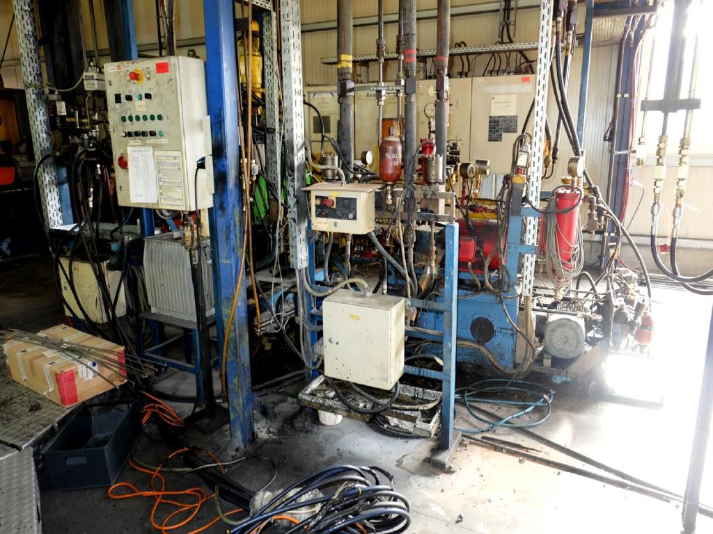 Machines for the manufacturing of foamed <br>and injected attachments and spare parts <br>for the automotive sector-15