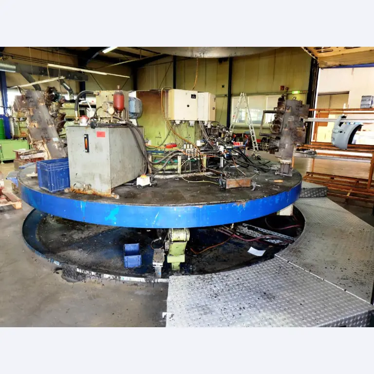 Machines for the manufacturing of foamed <br>and injected attachments and spare parts <br>for the automotive sector-16