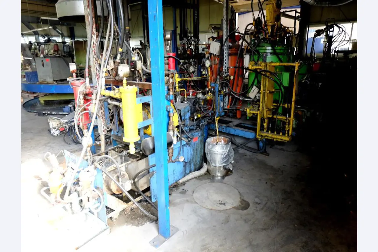 Machines for the manufacturing of foamed <br>and injected attachments and spare parts <br>for the automotive sector-8