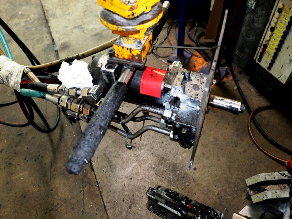 Machines for the manufacturing of foamed <br>and injected attachments and spare parts <br>for the automotive sector-11