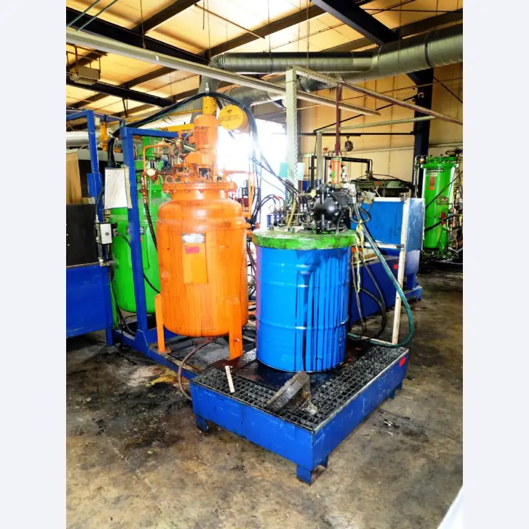 Machines voor het vervaardigen van geschuimde en geïnjecteerde (reserve)onderdelen voor de automobielsector
-18