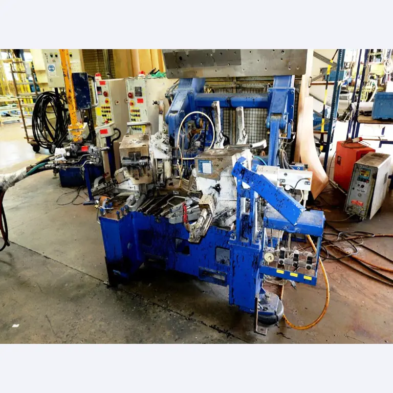 Machines voor het vervaardigen van geschuimde en geïnjecteerde (reserve)onderdelen voor de automobielsector
-2