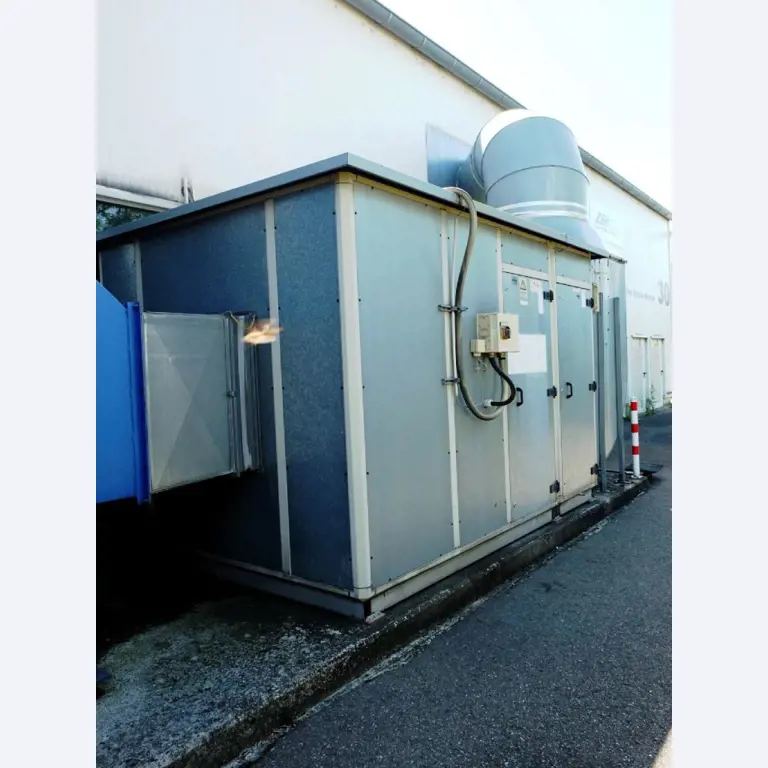 Machines pour la fabrication de pièces (rapportées) automobiles moussées et injectées-2