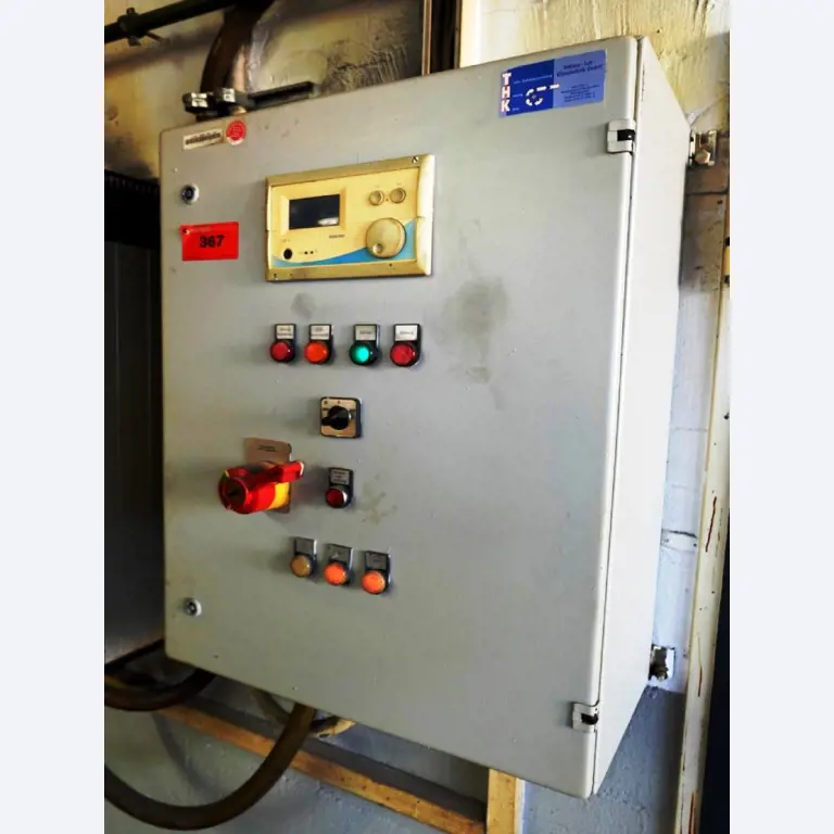 Machines pour la fabrication de pièces (rapportées) automobiles moussées et injectées-6