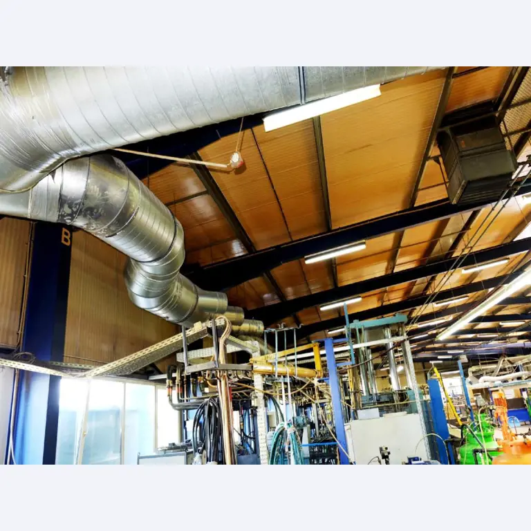 Machines pour la fabrication de pièces (rapportées) automobiles moussées et injectées-9