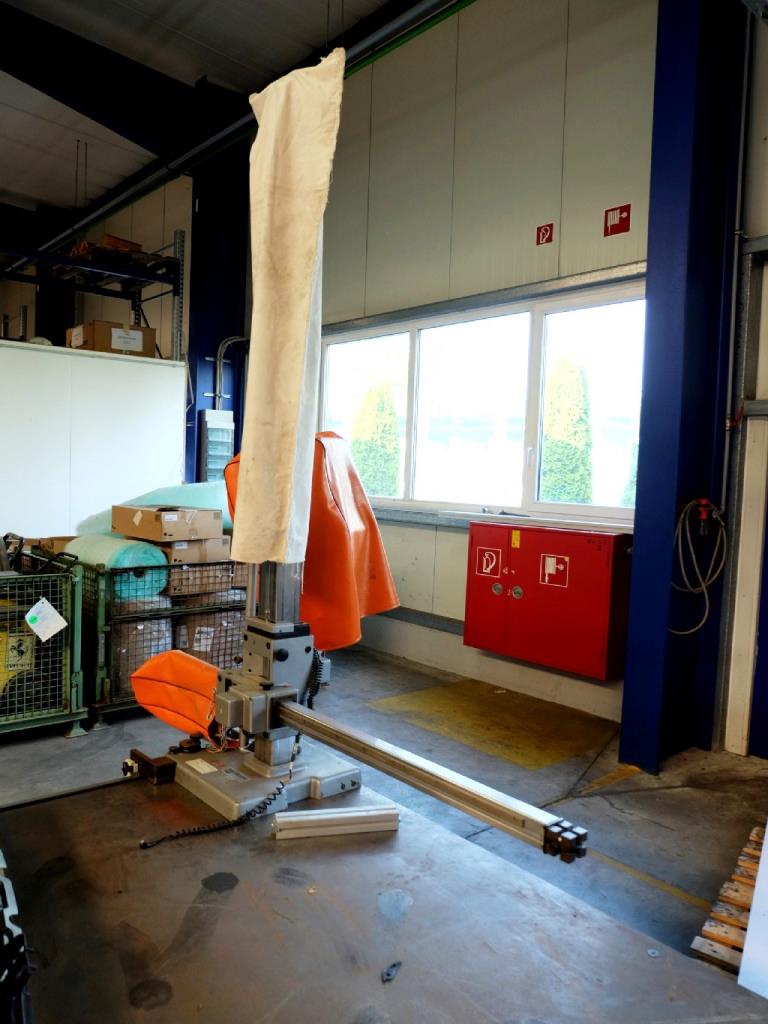 Machines for the manufacturing of foamed <br>and injected attachments and spare parts <br>for the automotive sector-2