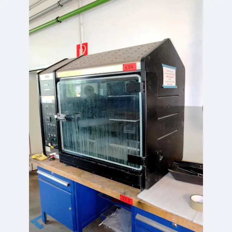 Machines for the manufacturing of foamed <br>and injected attachments and spare parts <br>for the automotive sector-1