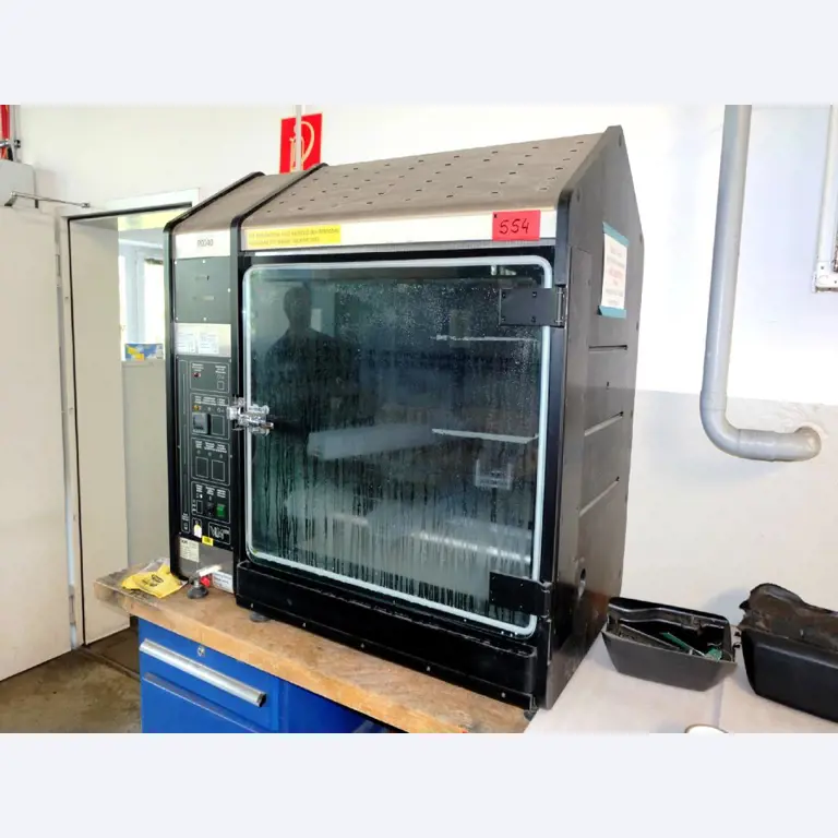 Machines for the manufacturing of foamed <br>and injected attachments and spare parts <br>for the automotive sector-2