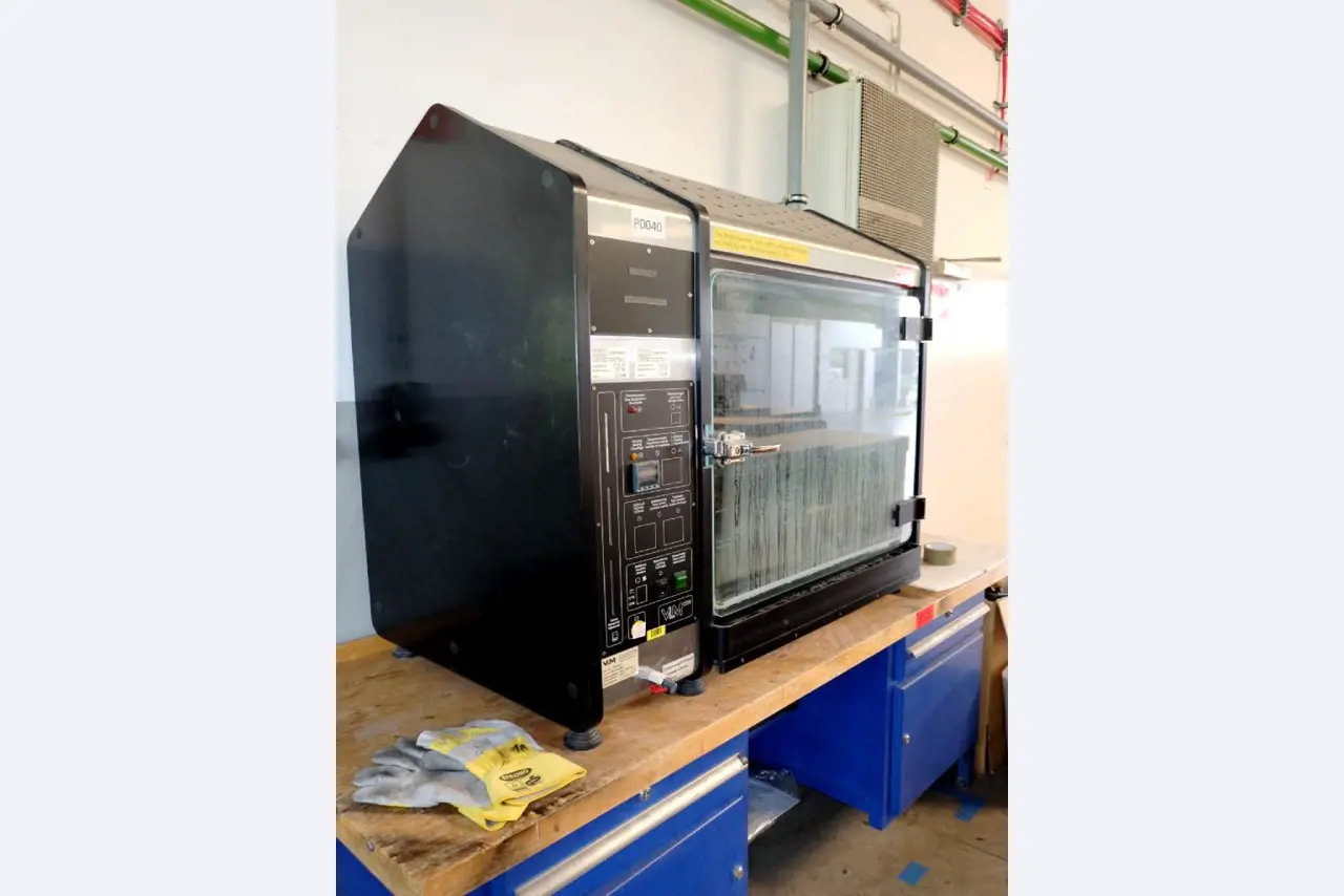 Machines for the manufacturing of foamed <br>and injected attachments and spare parts <br>for the automotive sector-3