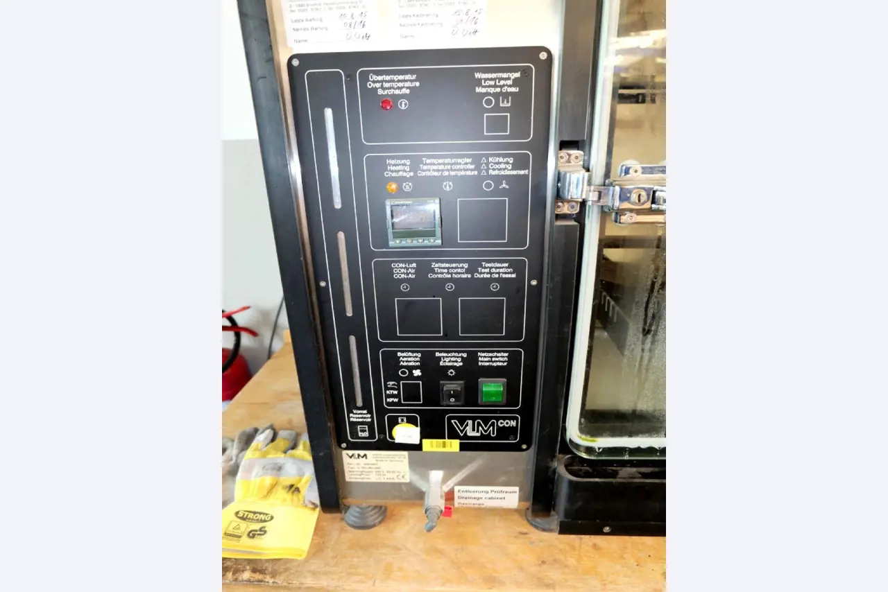 Machines for the manufacturing of foamed <br>and injected attachments and spare parts <br>for the automotive sector-6