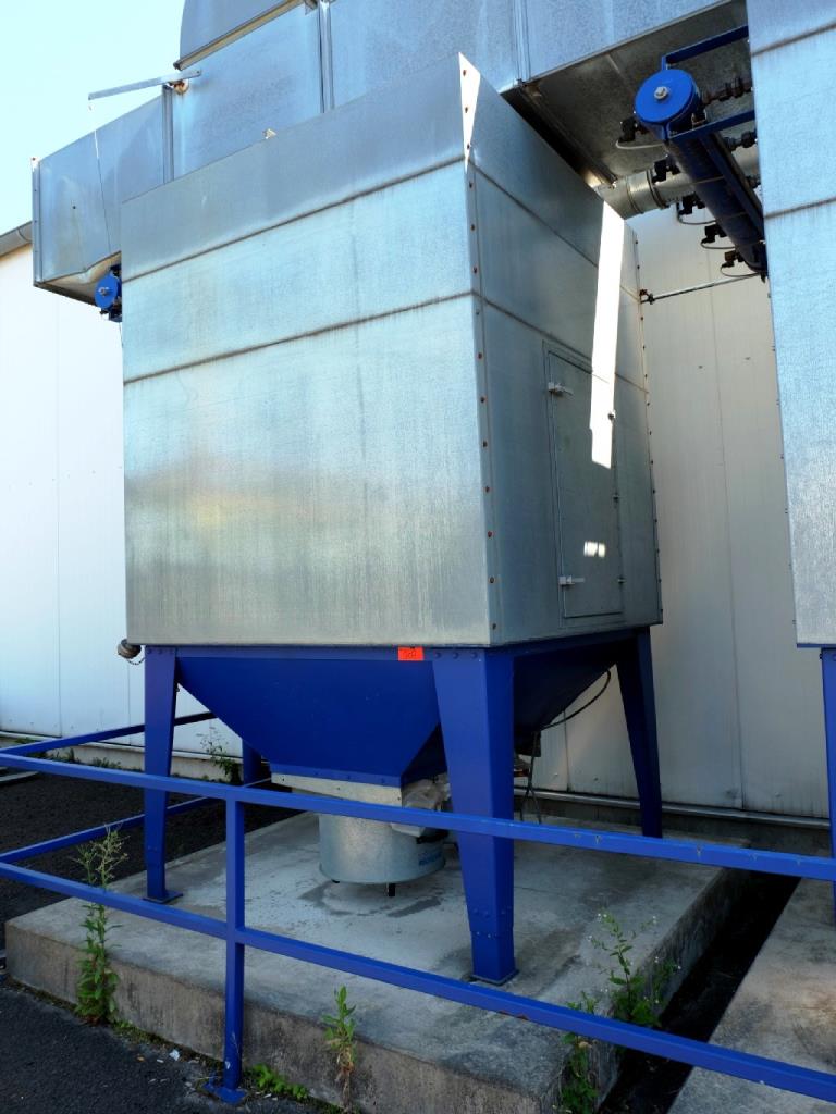 Machines for the manufacturing of foamed <br>and injected attachments and spare parts <br>for the automotive sector-4