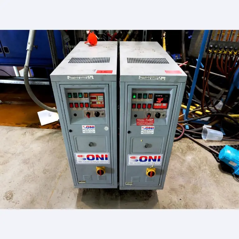 Machines pour la fabrication de pièces (rapportées) automobiles moussées et injectées-1