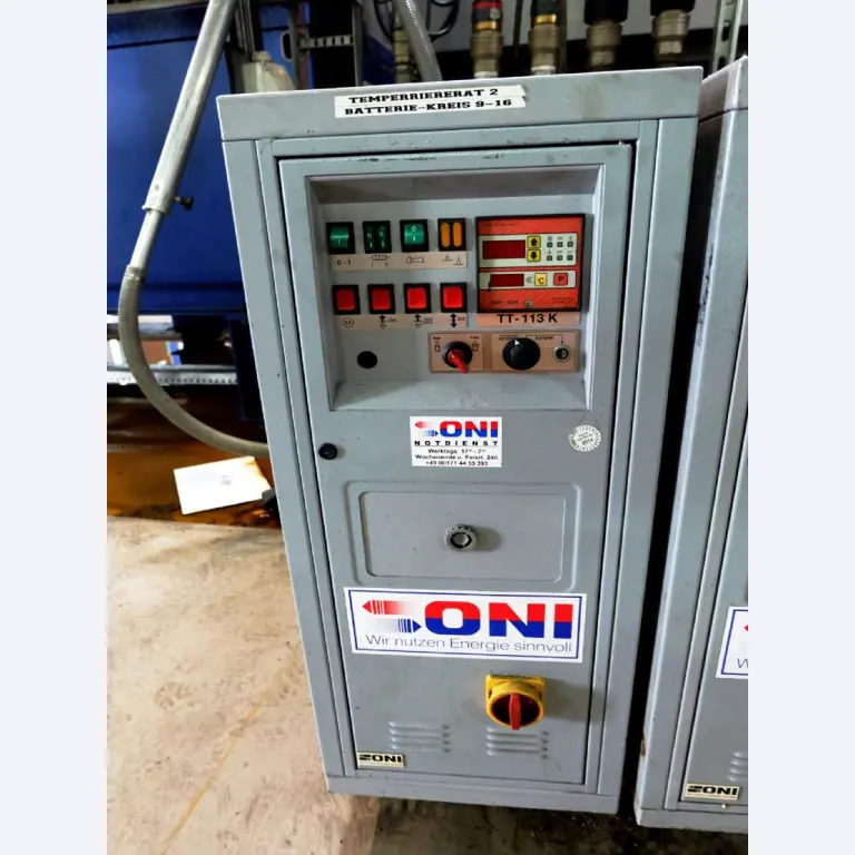 Machines pour la fabrication de pièces (rapportées) automobiles moussées et injectées-3