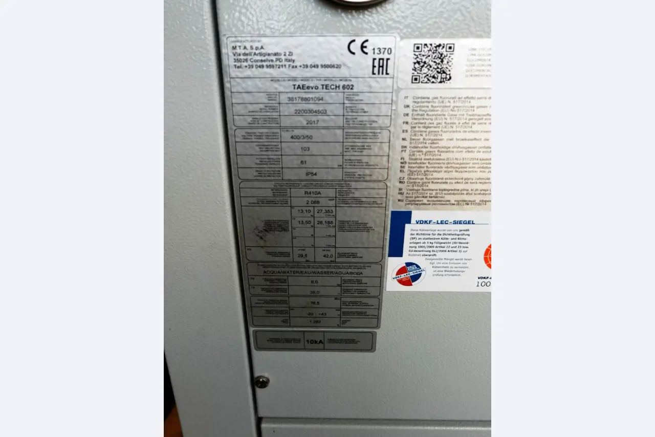 Machines for the manufacturing of foamed <br>and injected attachments and spare parts <br>for the automotive sector-2