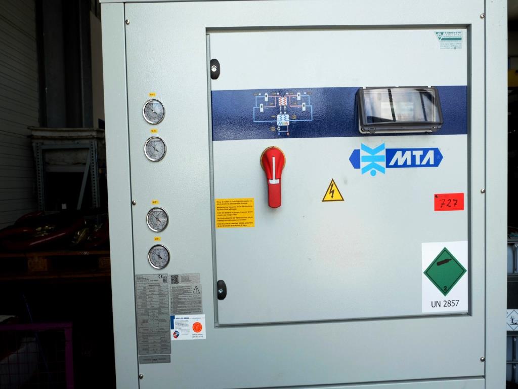 Machines for the manufacturing of foamed <br>and injected attachments and spare parts <br>for the automotive sector-3