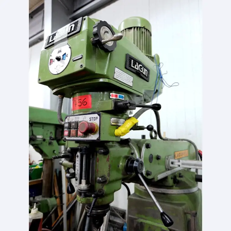 Machines for the manufacturing of foamed <br>and injected attachments and spare parts <br>for the automotive sector-2