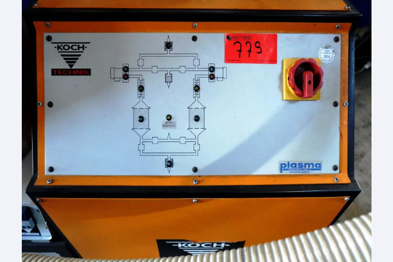 Machines for the manufacturing of foamed <br>and injected attachments and spare parts <br>for the automotive sector-2