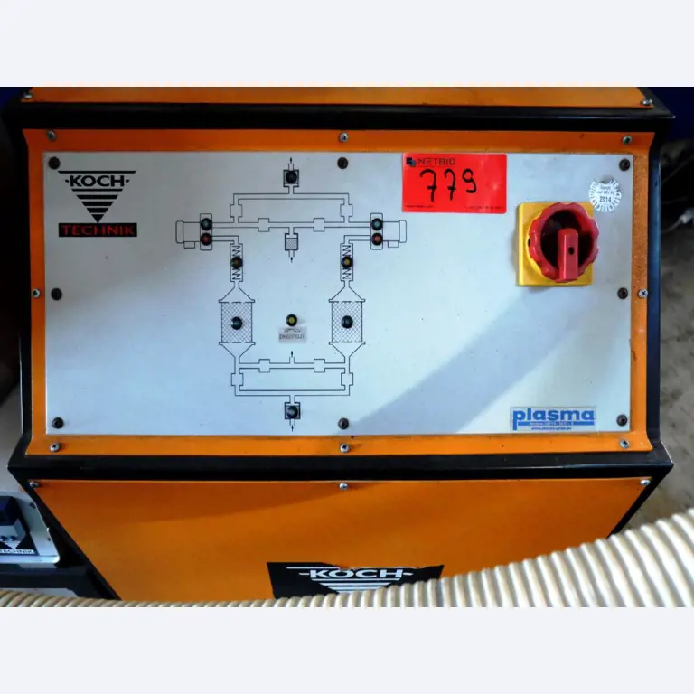 Machines for the manufacturing of foamed <br>and injected attachments and spare parts <br>for the automotive sector-2