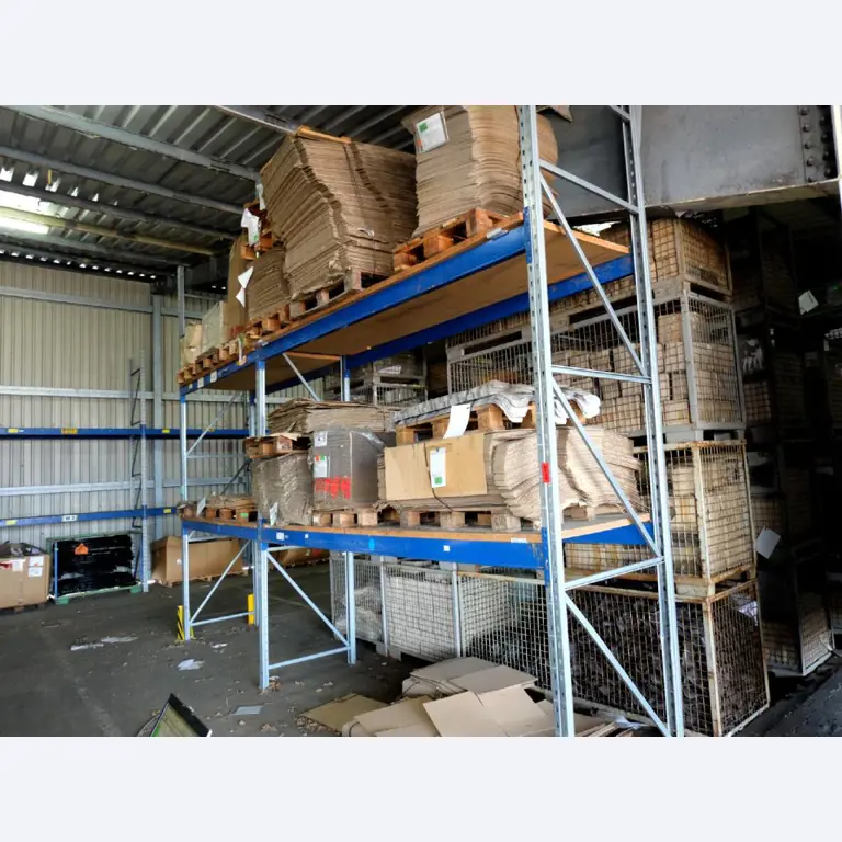 Machines pour la fabrication de pièces (rapportées) automobiles moussées et injectées-1