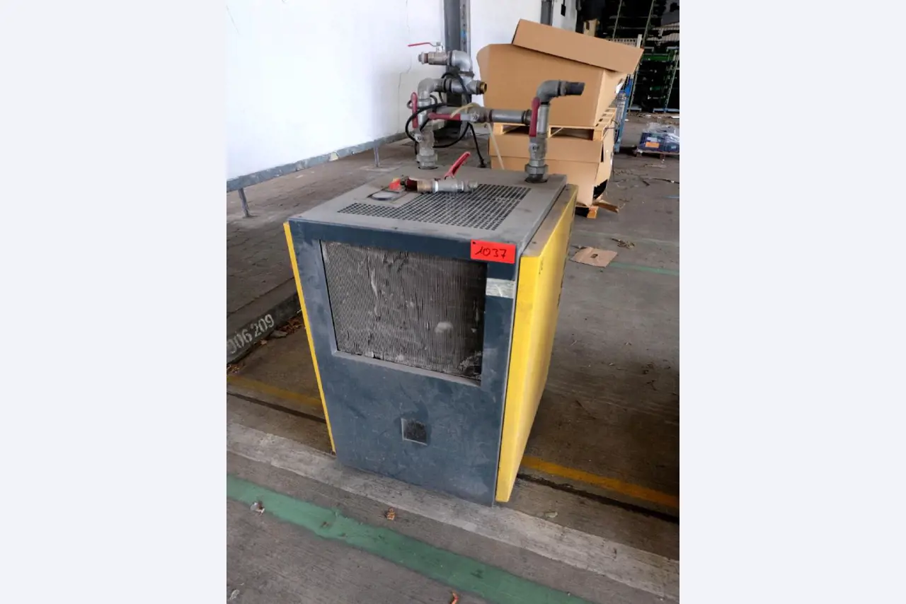 Machines for the manufacturing of foamed <br>and injected attachments and spare parts <br>for the automotive sector-3