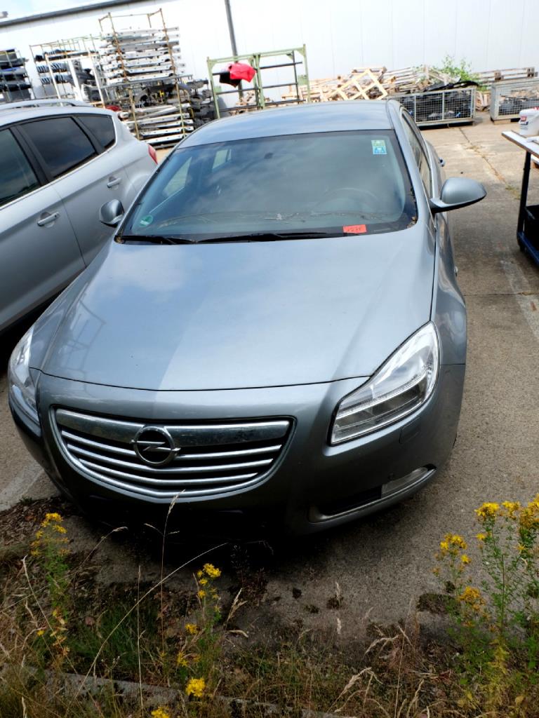 Machines for the manufacturing of foamed <br>and injected attachments and spare parts <br>for the automotive sector-2