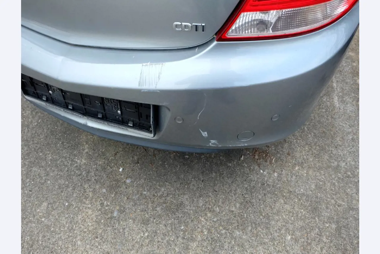 Machines pour la fabrication de pièces (rapportées) automobiles moussées et injectées-4