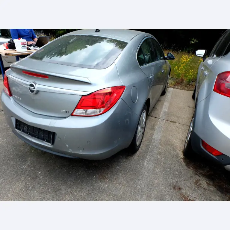Machines pour la fabrication de pièces (rapportées) automobiles moussées et injectées-5