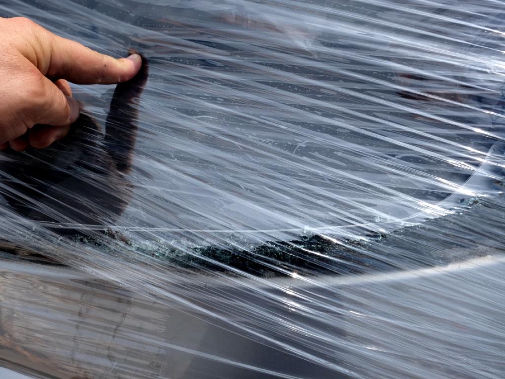 Machines for the manufacturing of foamed <br>and injected attachments and spare parts <br>for the automotive sector-4