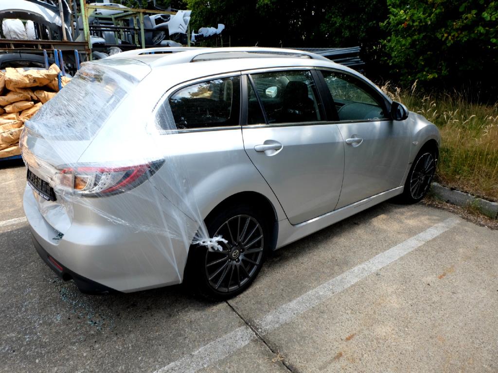 Machines for the manufacturing of foamed <br>and injected attachments and spare parts <br>for the automotive sector-5