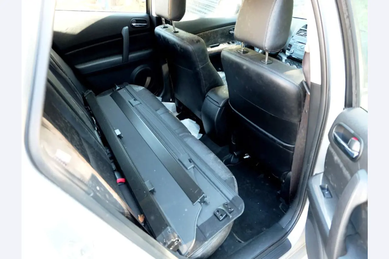 Machines for the manufacturing of foamed <br>and injected attachments and spare parts <br>for the automotive sector-7