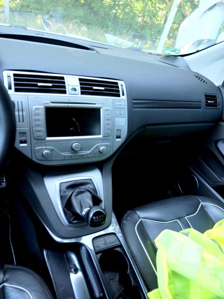 Machines for the manufacturing of foamed <br>and injected attachments and spare parts <br>for the automotive sector-11