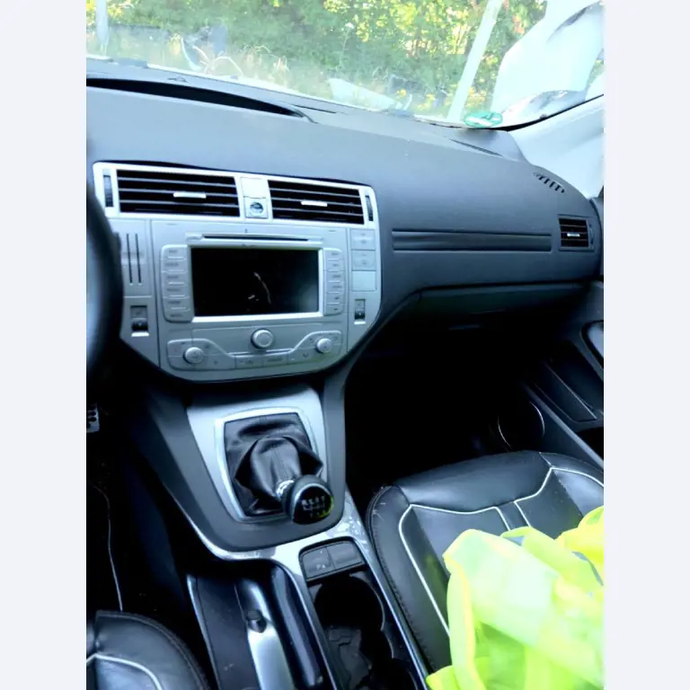 Machines for the manufacturing of foamed <br>and injected attachments and spare parts <br>for the automotive sector-11