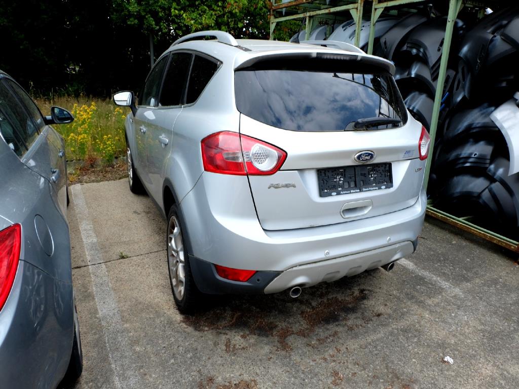 Machines for the manufacturing of foamed <br>and injected attachments and spare parts <br>for the automotive sector-2