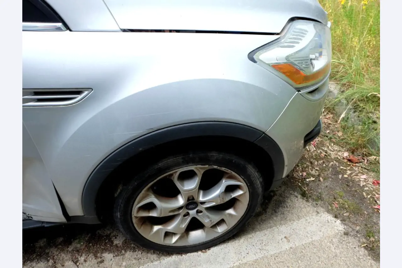 Machines for the manufacturing of foamed <br>and injected attachments and spare parts <br>for the automotive sector-7