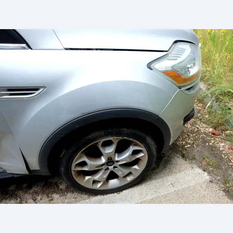 Machines for the manufacturing of foamed <br>and injected attachments and spare parts <br>for the automotive sector-7