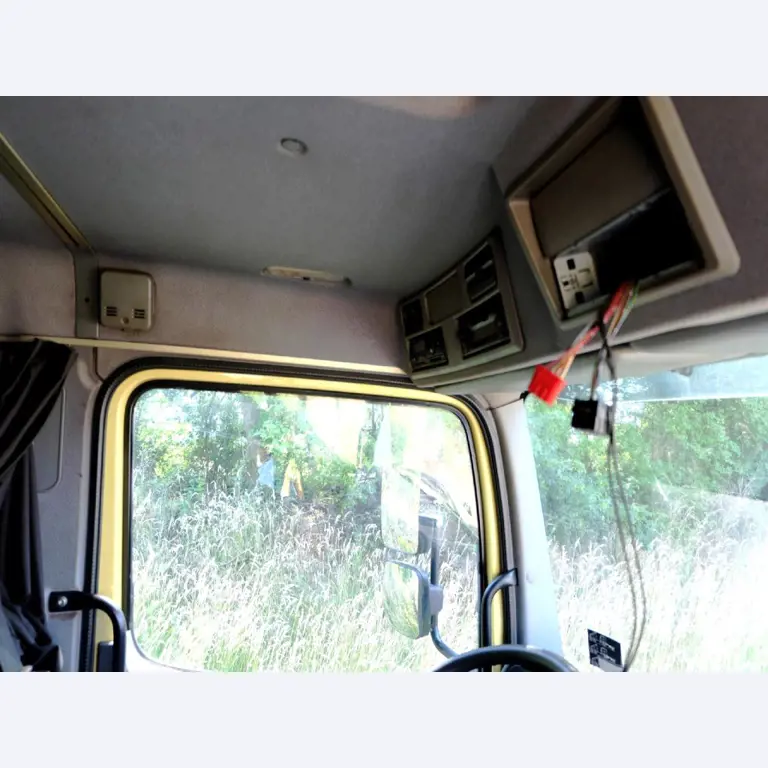 Machines for the manufacturing of foamed <br>and injected attachments and spare parts <br>for the automotive sector-12