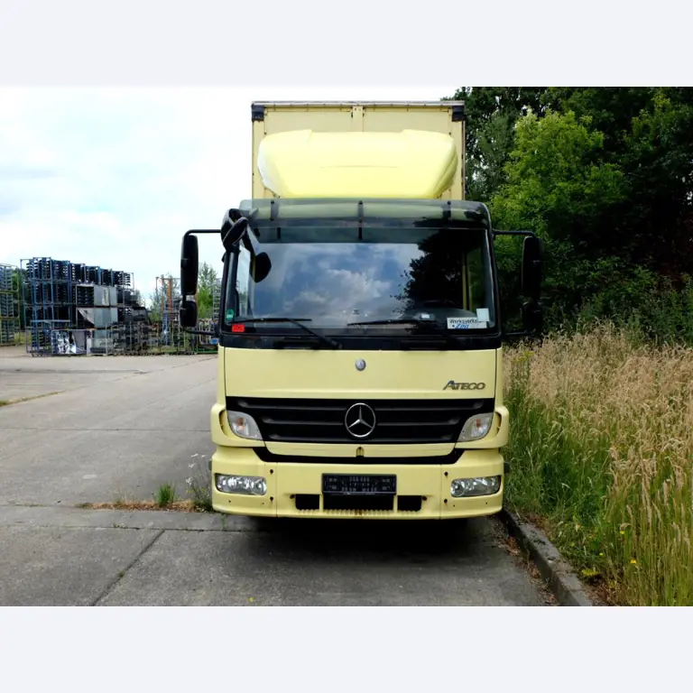 Machines for the manufacturing of foamed <br>and injected attachments and spare parts <br>for the automotive sector-3