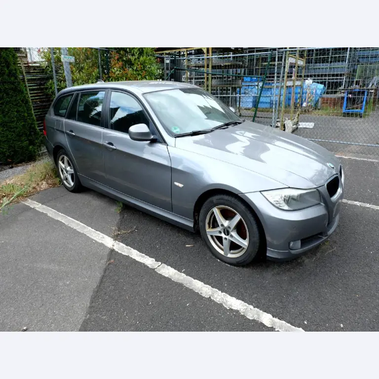 Machines pour la fabrication de pièces (rapportées) automobiles moussées et injectées-1