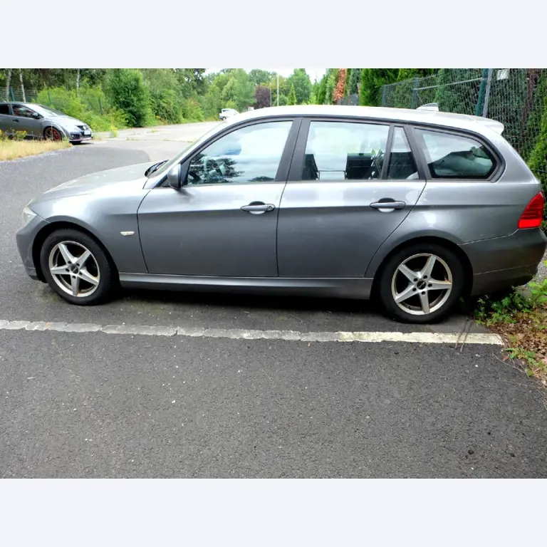 Machines pour la fabrication de pièces (rapportées) automobiles moussées et injectées-4