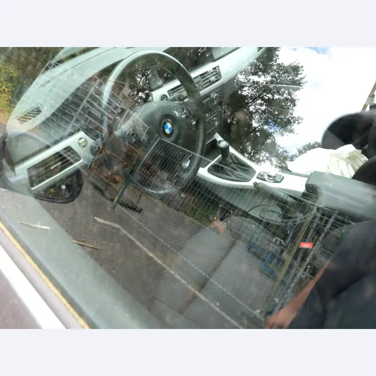 Machines pour la fabrication de pièces (rapportées) automobiles moussées et injectées-6