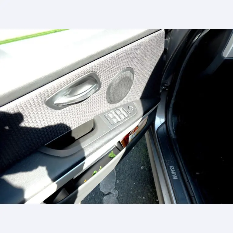 Machines pour la fabrication de pièces (rapportées) automobiles moussées et injectées-8