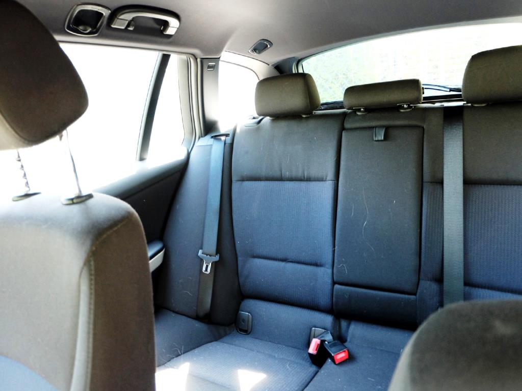 Máquinas para a produção de peças (complementares) para automóveis espumadas e moldadas por injeção-9