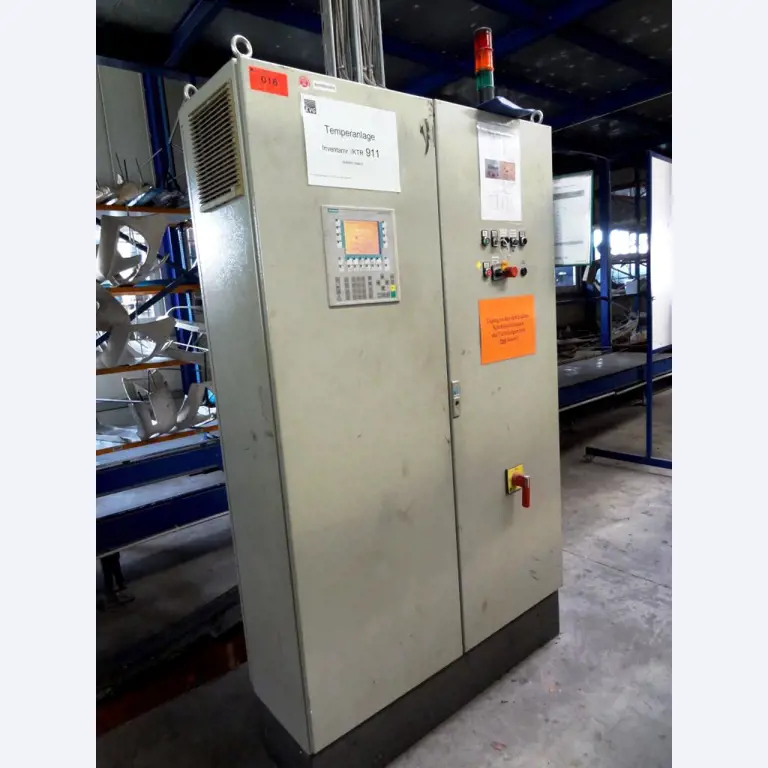 Machines pour la fabrication de pièces (rapportées) automobiles moussées et injectées-1