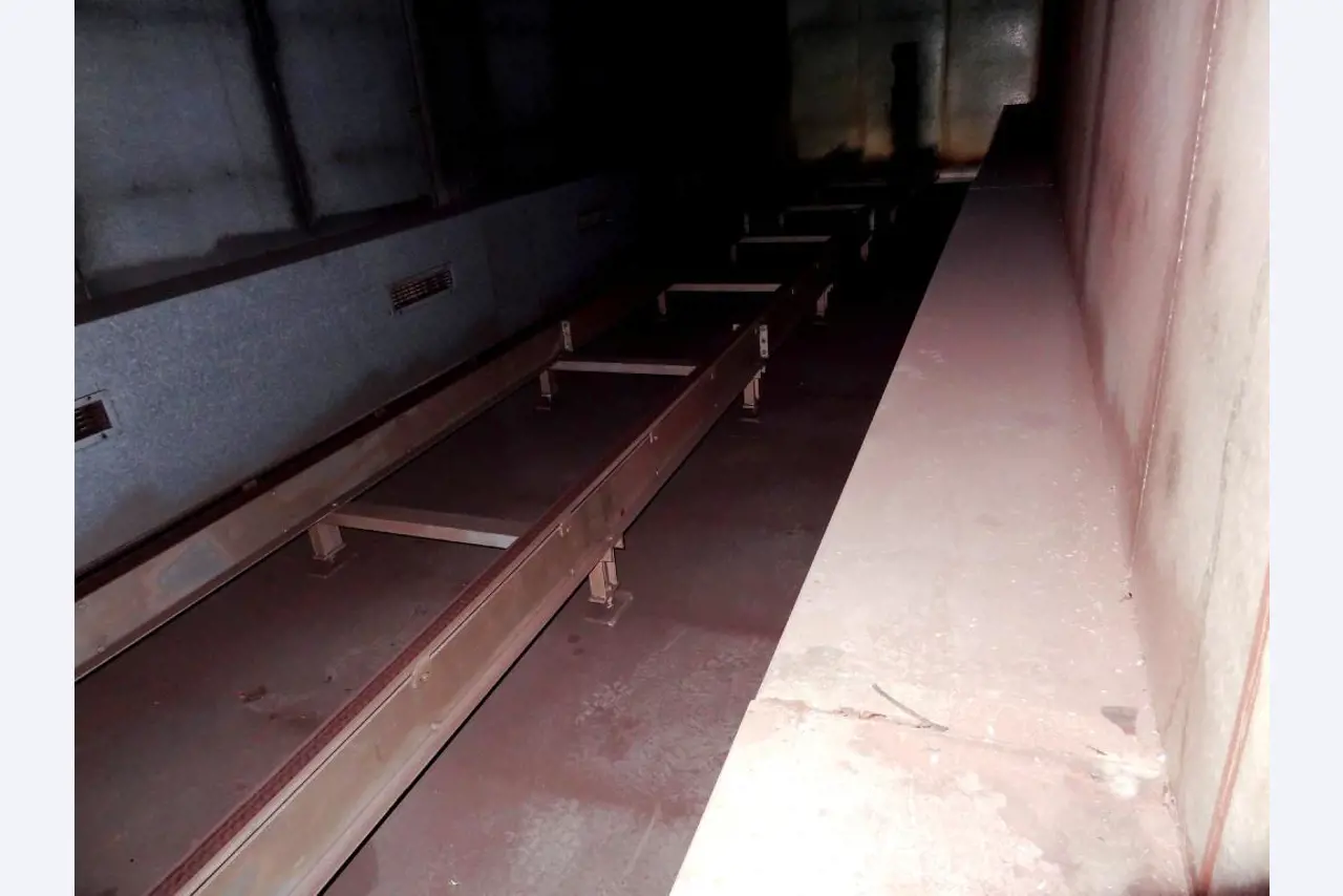 Machines pour la fabrication de pièces (rapportées) automobiles moussées et injectées-8