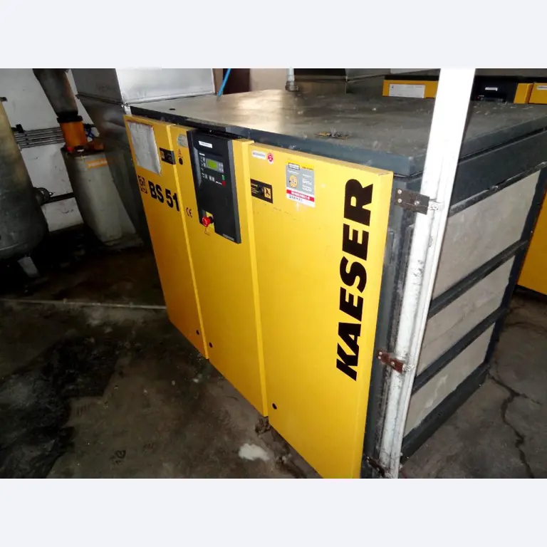 Machines for the manufacturing of foamed <br>and injected attachments and spare parts <br>for the automotive sector-2