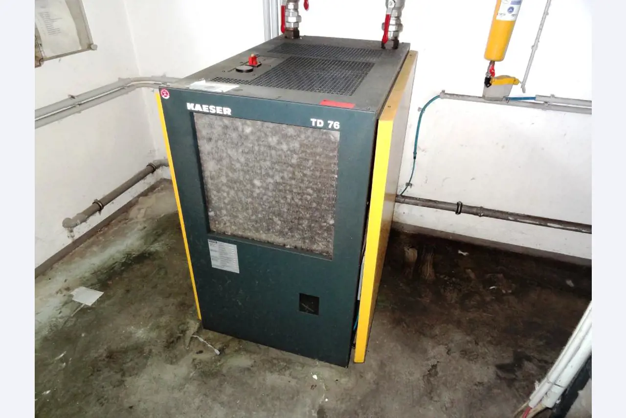 Machines for the manufacturing of foamed <br>and injected attachments and spare parts <br>for the automotive sector-3