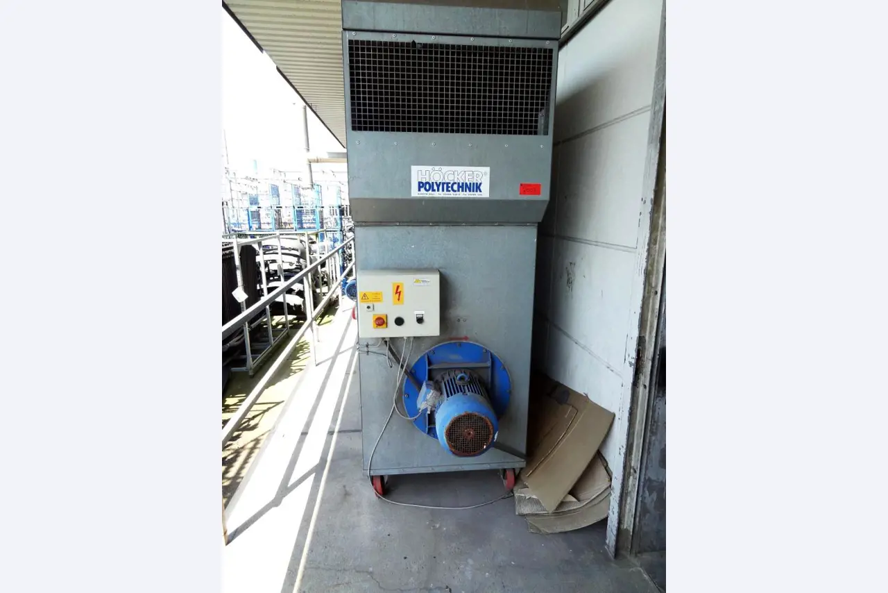 Machines pour la fabrication de pièces (rapportées) automobiles moussées et injectées-2